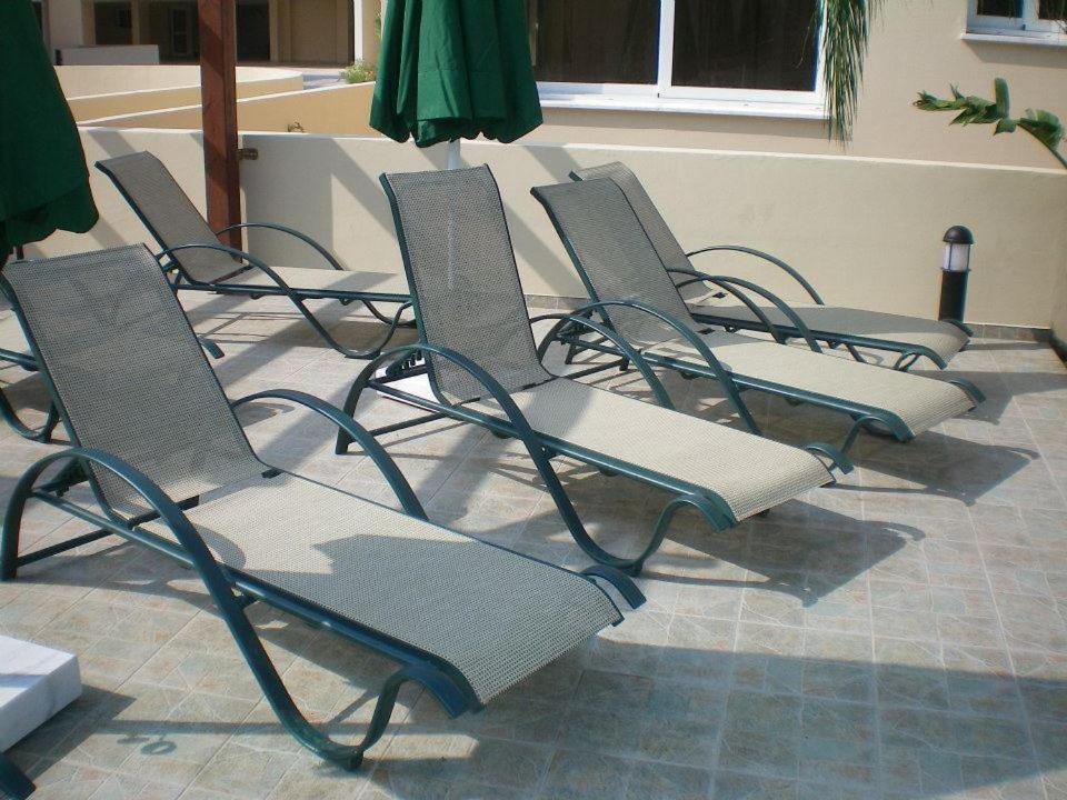 104 Excellent 2 Bed With Pool View, Ac & Gym! Perivolia